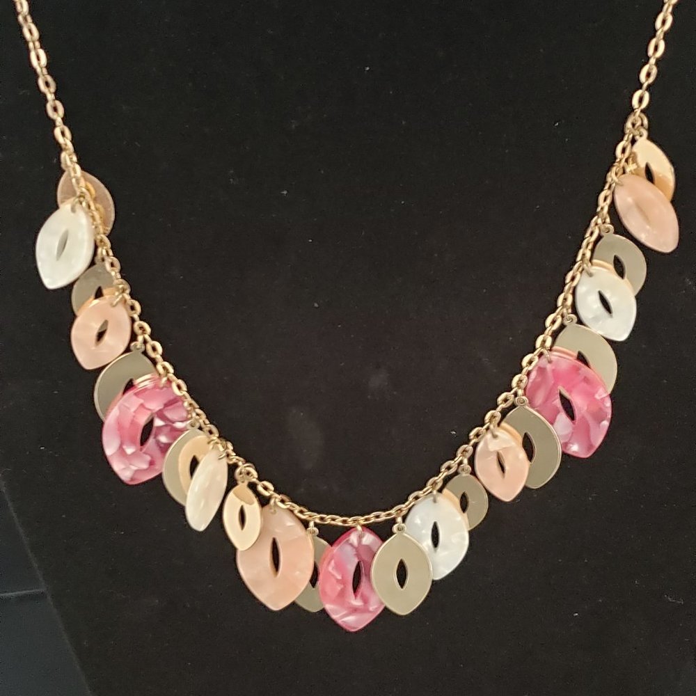 Stunning Ana & Ana Dangly Necklace